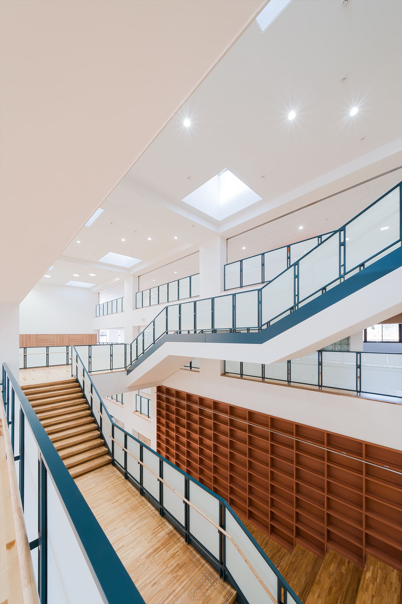 3階から見下ろした大階段